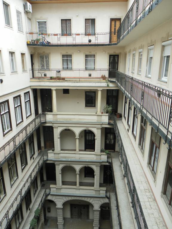 Apartment Near The Heroes Square Budapest Exterior photo