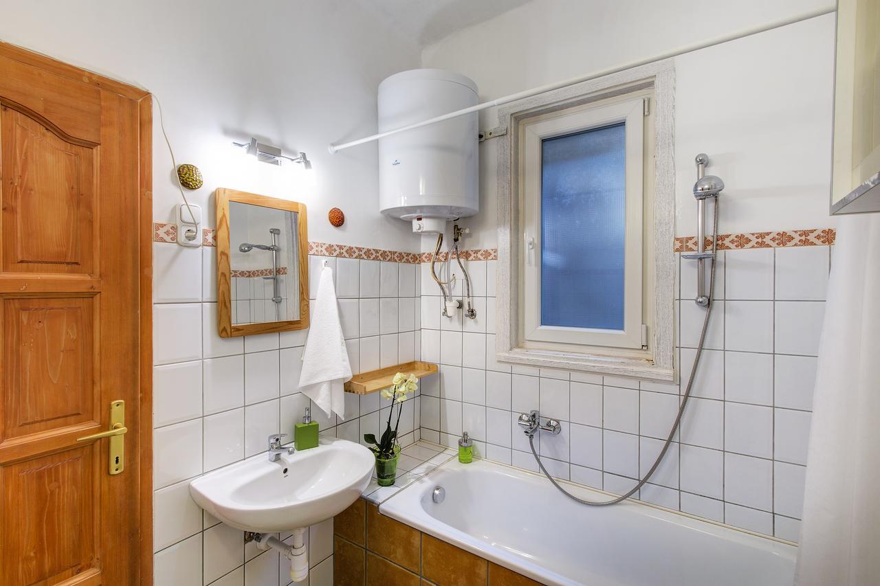 Apartment Near The Heroes Square Budapest Exterior photo